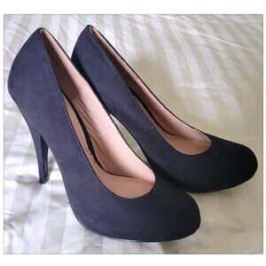 NWOT Chelsea Crew Anne Black Pumps Sz 38 Faux Suede Velvet Almond Toe High Heels